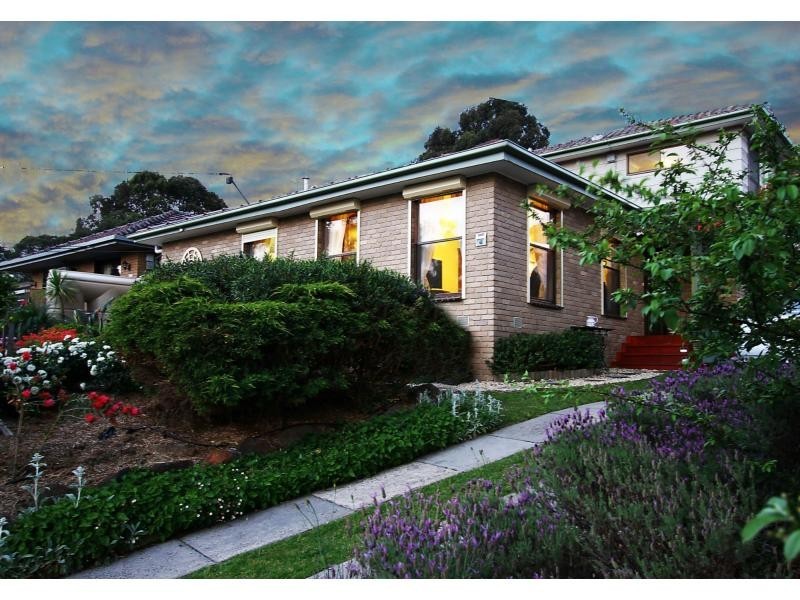 40 Wahroonga Crescent, Greensborough VIC 3088
