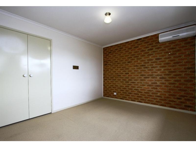 2/21 Broad Street, Greensborough VIC 3088