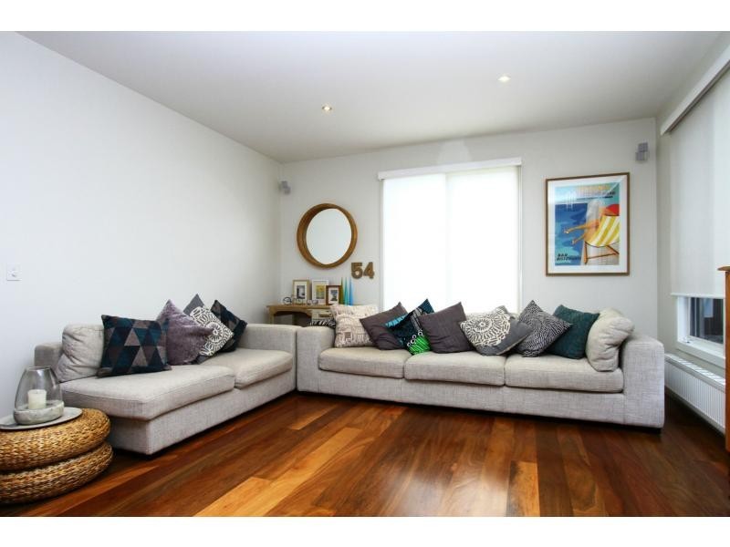 4 Baldwin Avenue, Montmorency VIC 3094