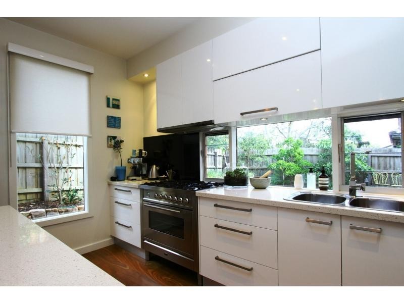 4 Baldwin Avenue, Montmorency VIC 3094