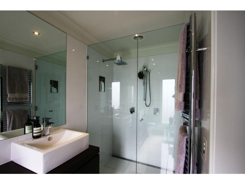 4 Baldwin Avenue, Montmorency VIC 3094