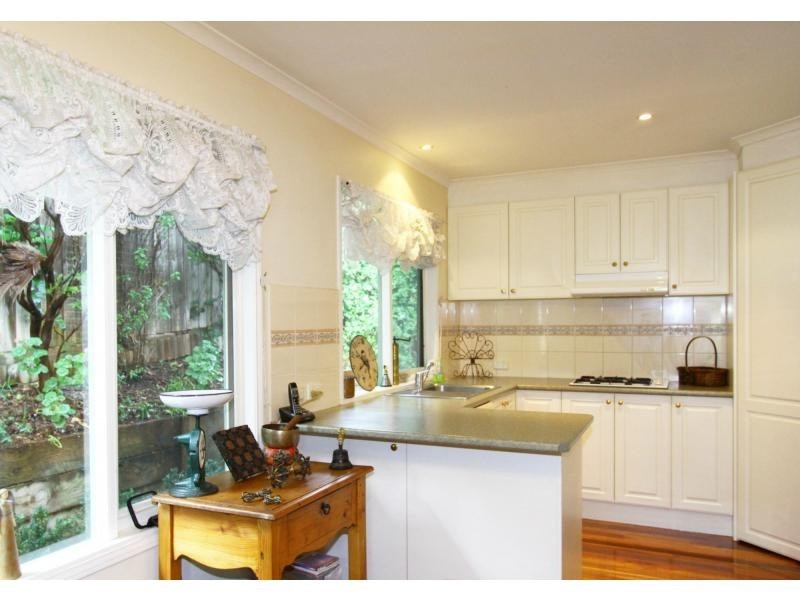 3/26 Luck Street, Eltham VIC 3095