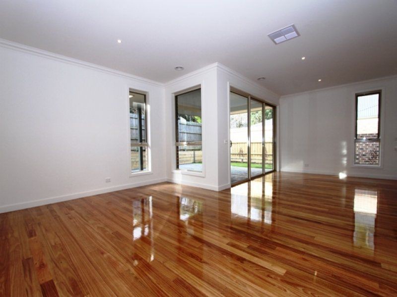 1/27 Old Aqueduct Road, St Helena VIC 3088