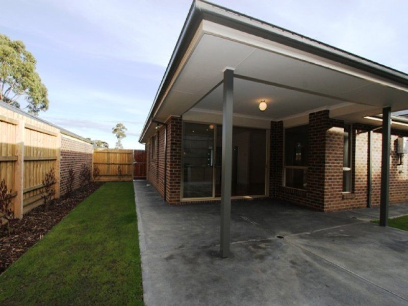 1/27 Old Aqueduct Road, St Helena VIC 3088