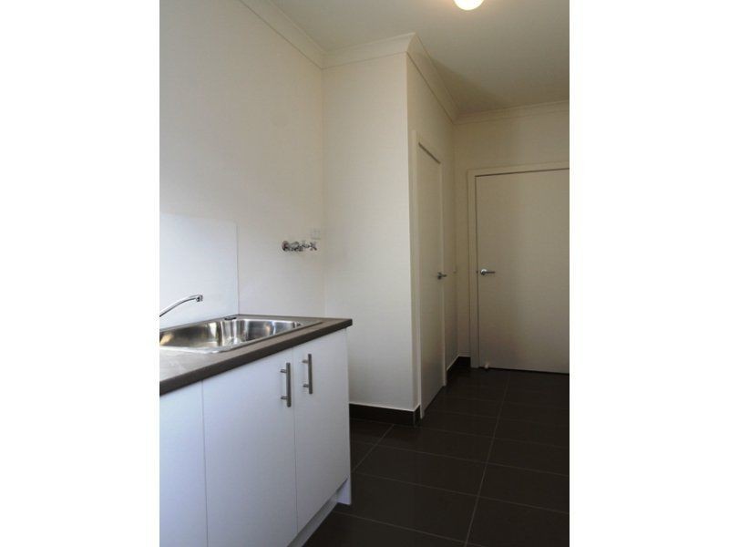 1/27 Old Aqueduct Road, St Helena VIC 3088