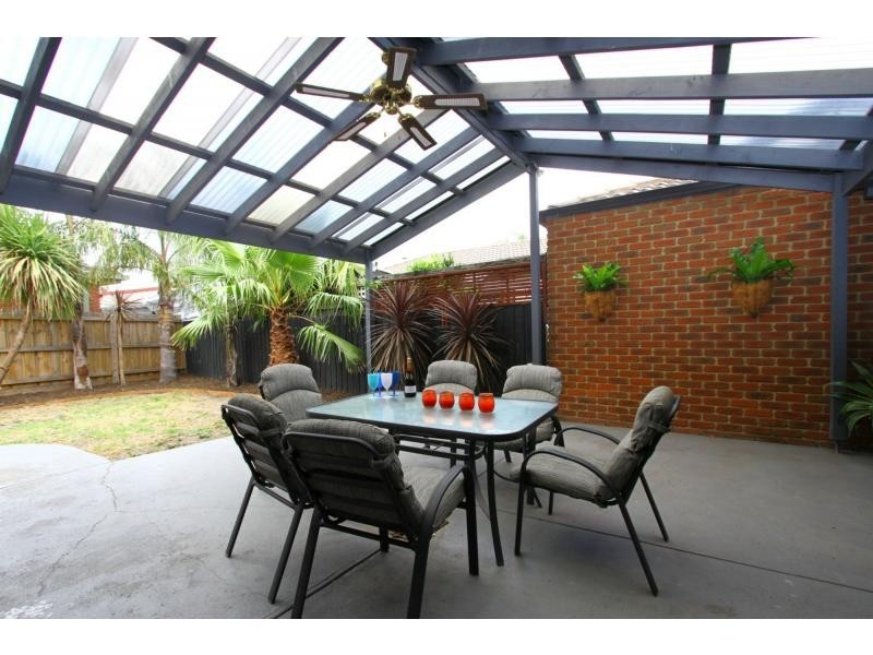 1 Whistler Walk, South Morang VIC 3752