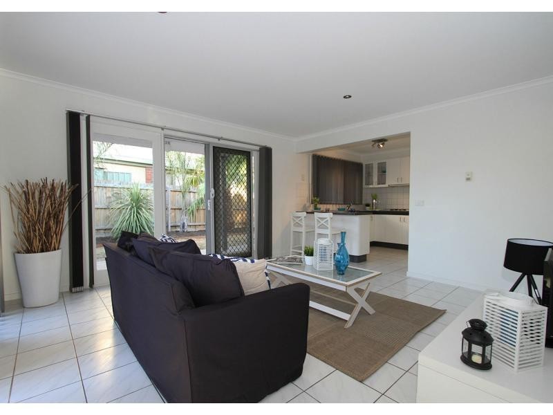 1 Whistler Walk, South Morang VIC 3752