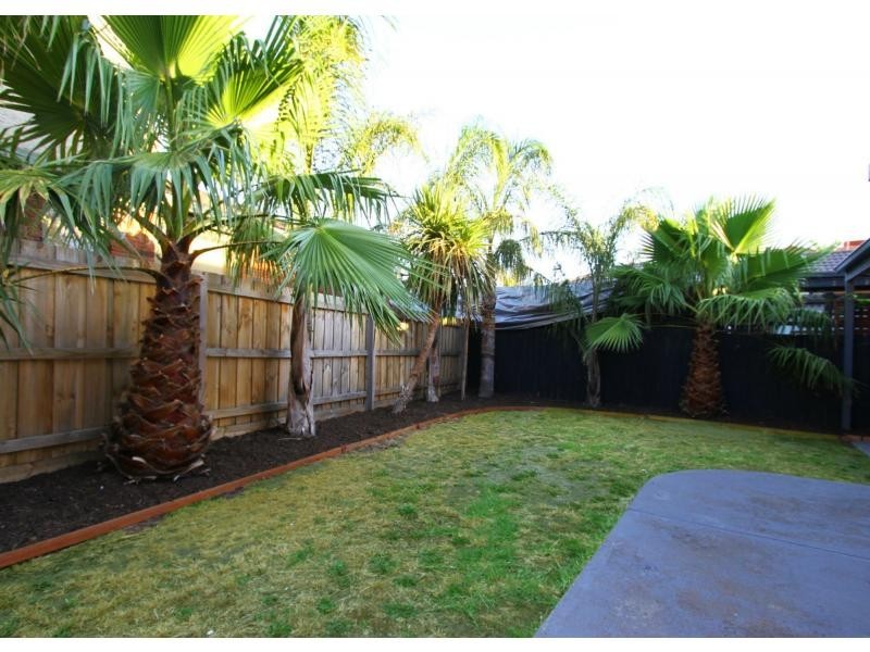 1 Whistler Walk, South Morang VIC 3752