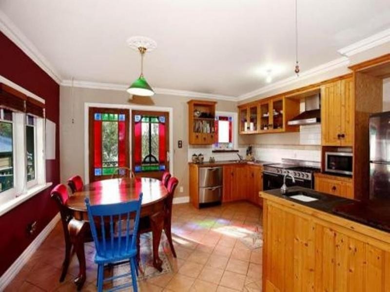 37 Anzac Avenue, Hurstbridge VIC 3099