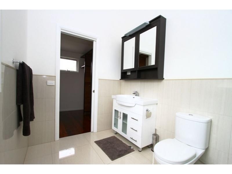 11 Green Place, Eltham VIC 3095