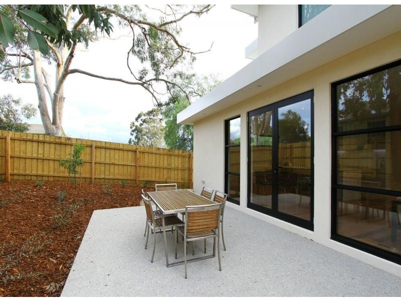 33A Heacham Road, Eltham North VIC 3095