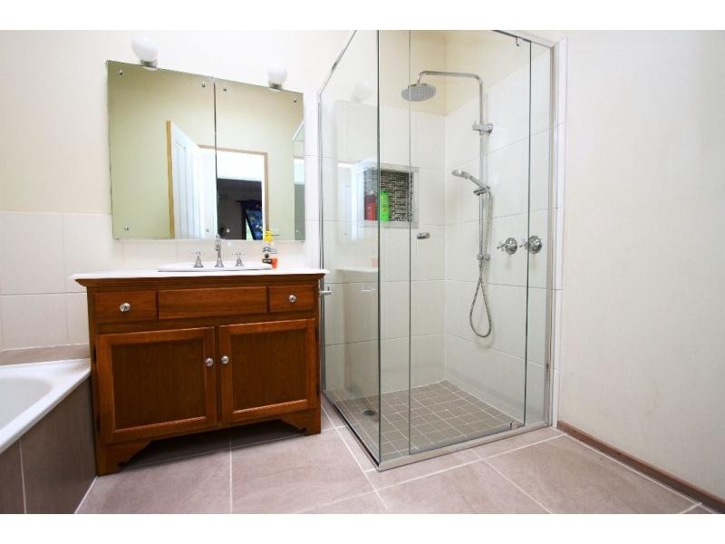 20 Broadlea Crescent, Viewbank VIC 3084