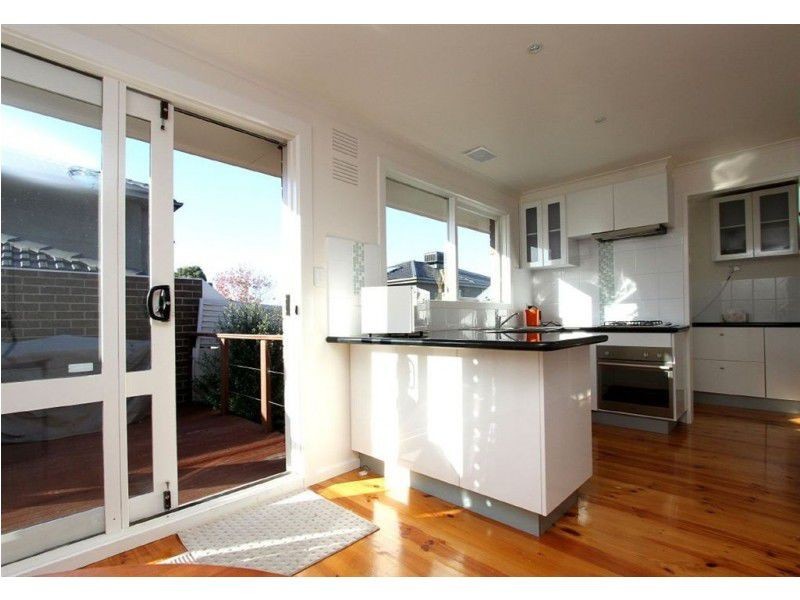 2/35 Roger Street, Doncaster East VIC 3109