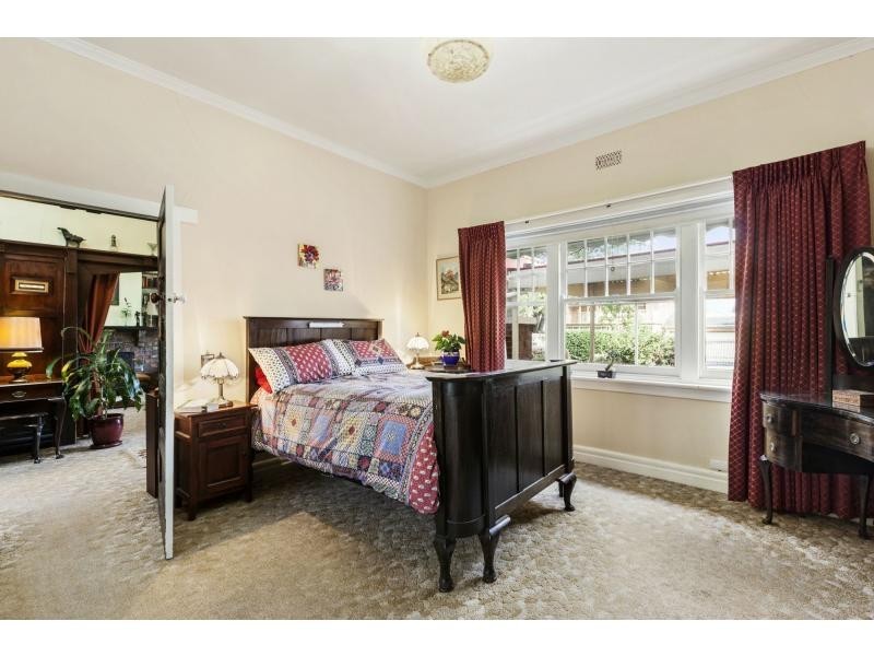 23 Waterdale Road, Ivanhoe VIC 3079