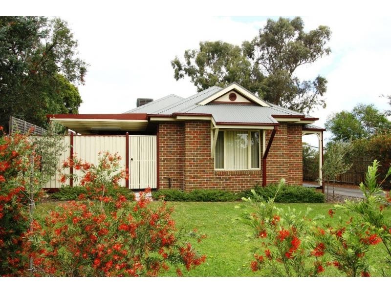 1/62 Rattray Road, Montmorency VIC 3094