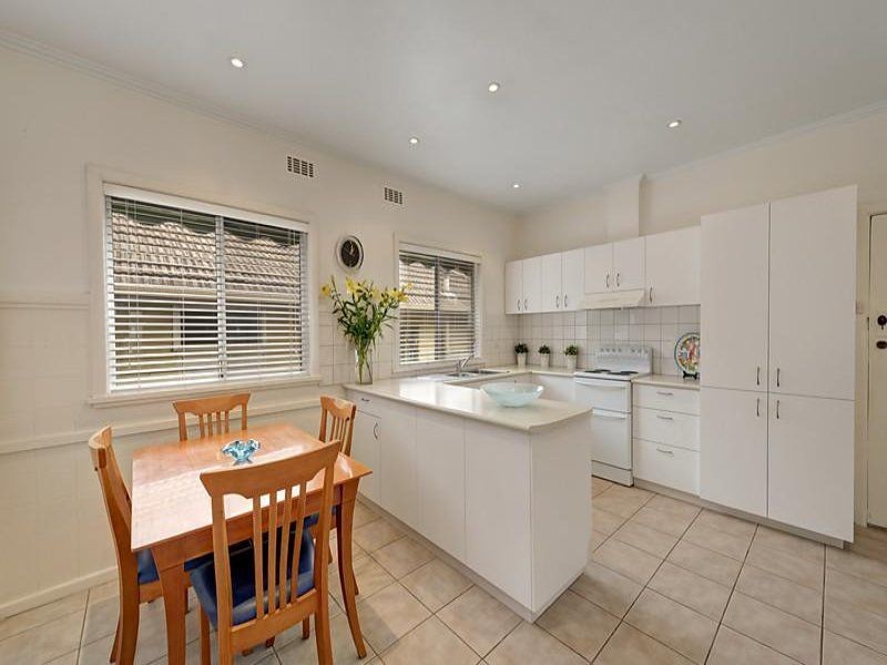 11 Quinn Street, Heidelberg VIC 3084