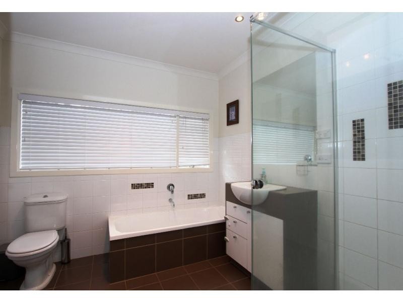 1/105 Rattray Road, Montmorency VIC 3094