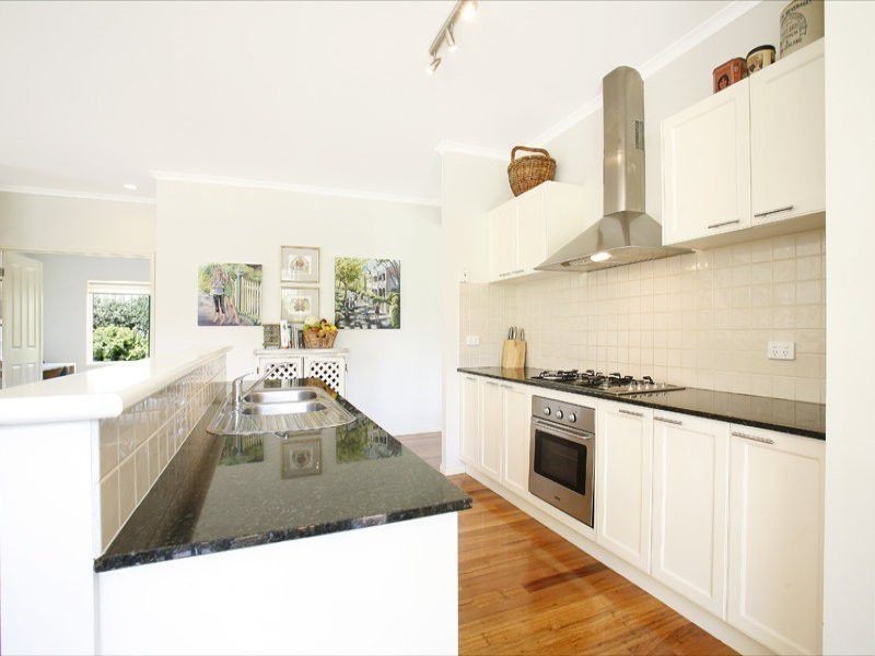 6 Honeyeater Close, Diamond Creek VIC 3089