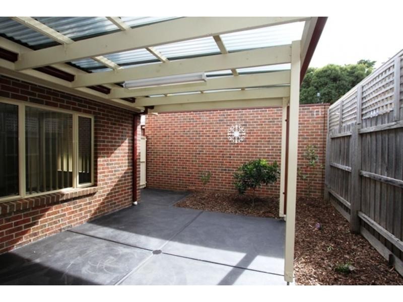 2/62 Rattray Road, Montmorency VIC 3094