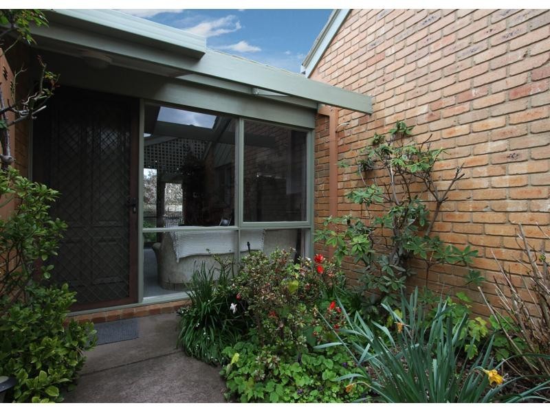 14/43 Railway Parade, Eltham VIC 3095