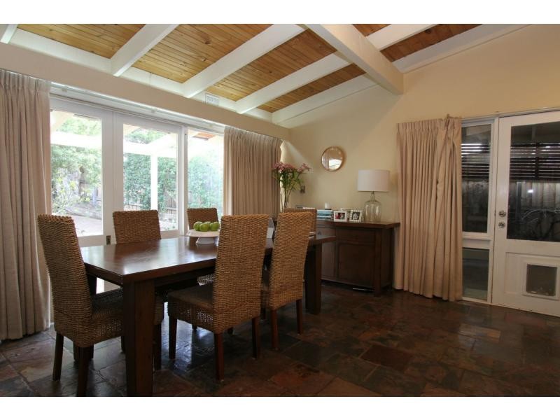 20 Broadlea Crescent, Viewbank VIC 3084