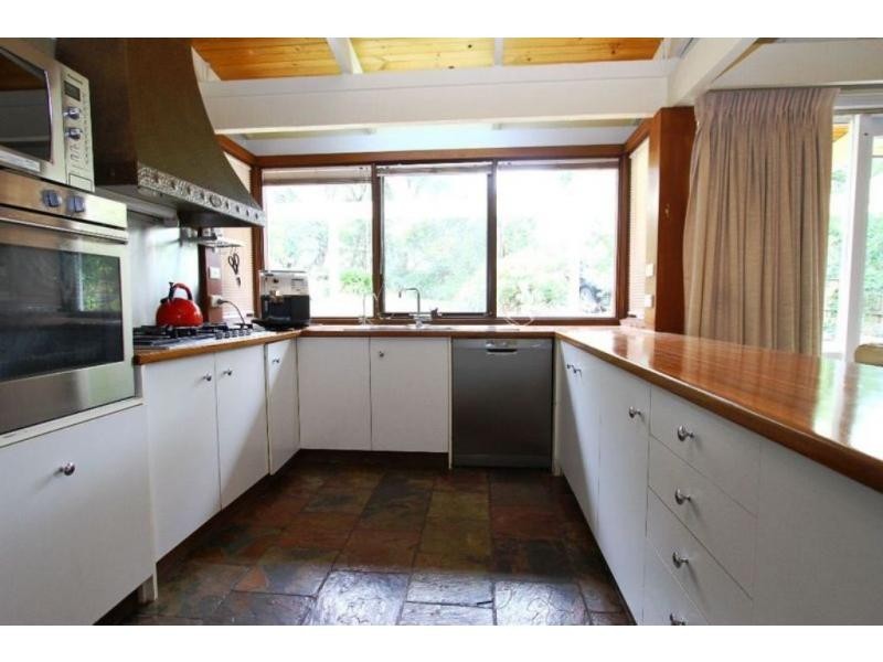 20 Broadlea Crescent, Viewbank VIC 3084