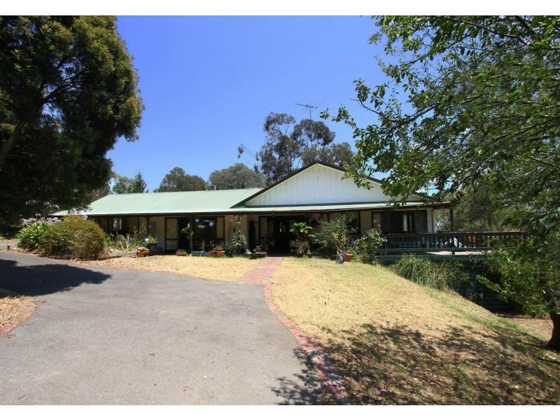 114 Perversi Avenue, Diamond Creek VIC 3089