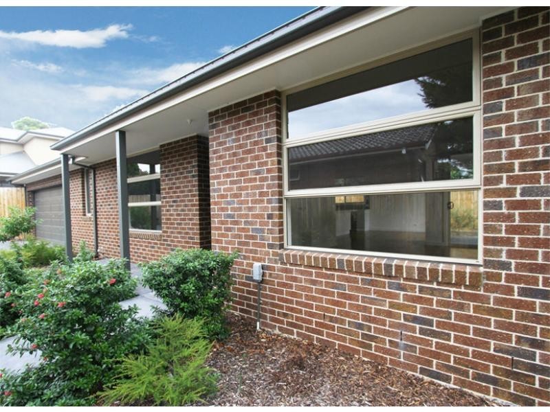 Unit 2/17 Aanensen Court, Montmorency VIC 3094