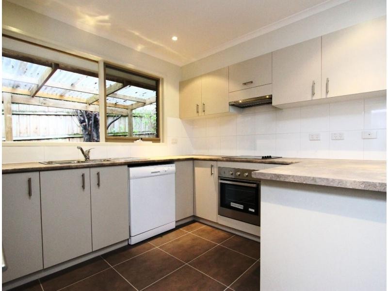 Unit 3/106 St Helena Road, Greensborough VIC 3088