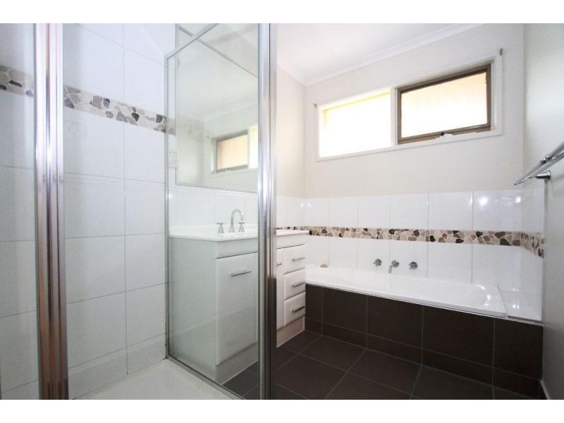 Unit 3/106 St Helena Road, Greensborough VIC 3088