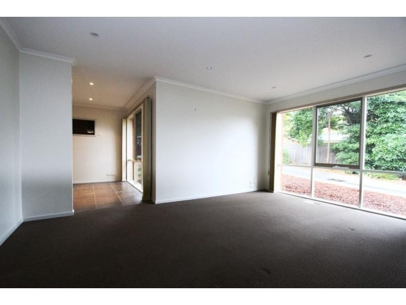 Unit 3/106 St Helena Road, Greensborough VIC 3088