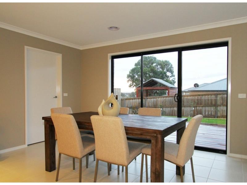 24 Midland Drive, Doreen VIC 3754