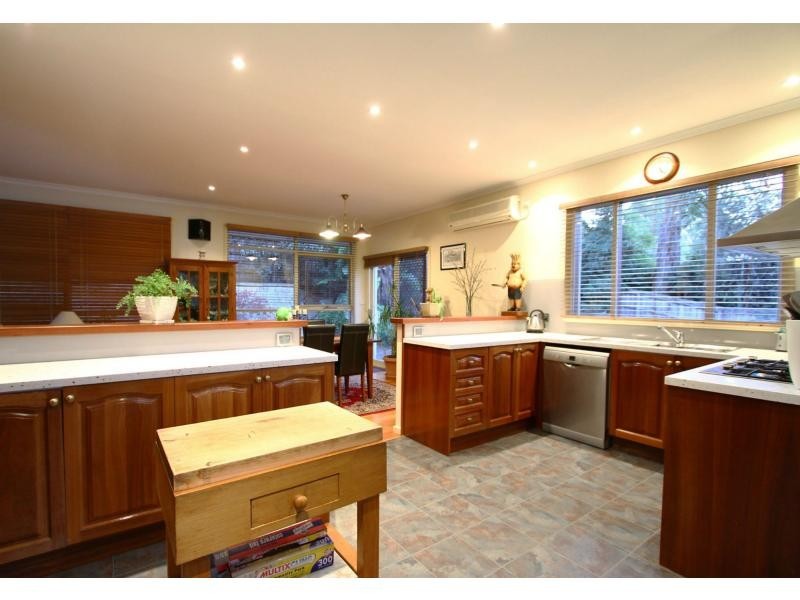 31 Elmo Road, Montmorency VIC 3094