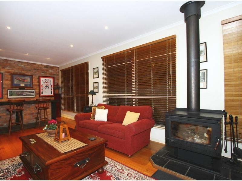 31 Elmo Road, Montmorency VIC 3094