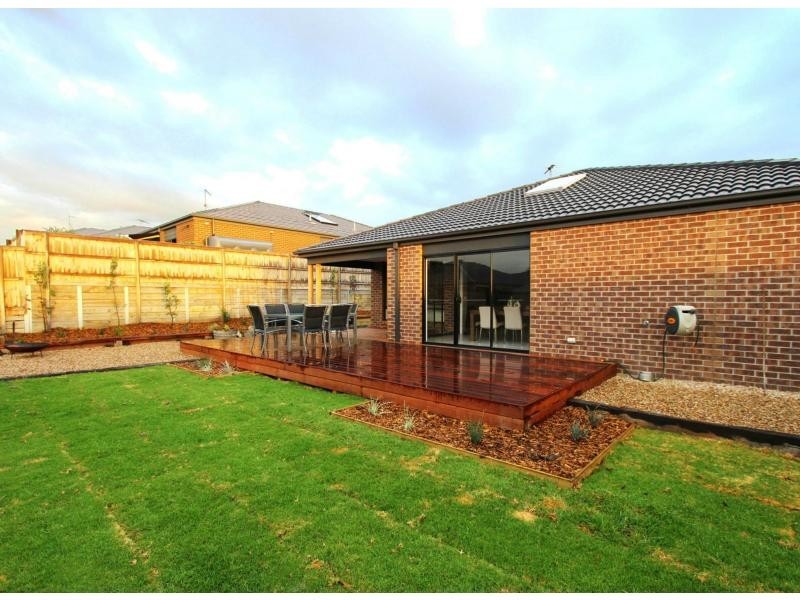 24 Midland Drive, Doreen VIC 3754