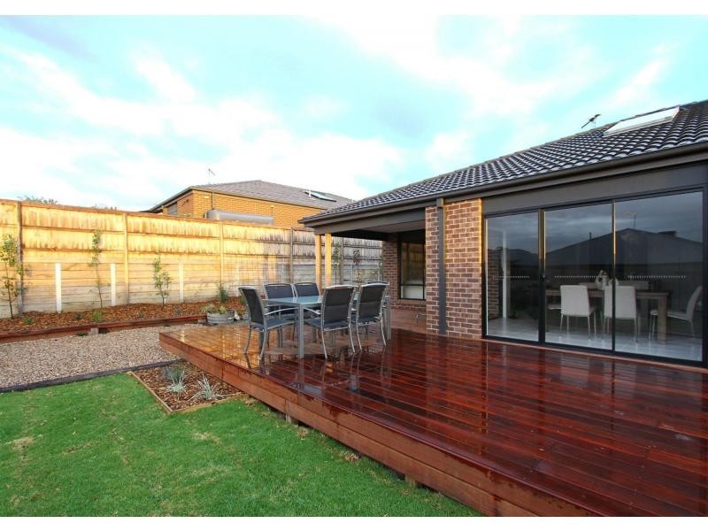 24 Midland Drive, Doreen VIC 3754