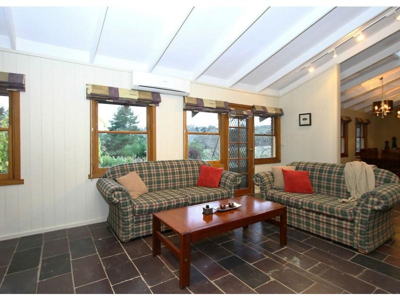 30 Heather Avenue, Hurstbridge VIC 3099