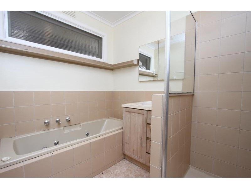 14 Russell Street, Greensborough VIC 3088