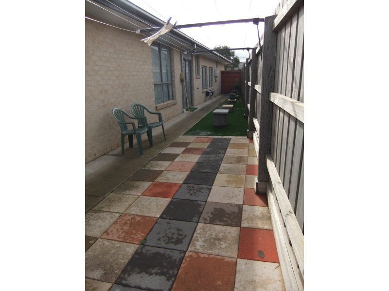 9 Hal Porter Terrace, Lynbrook VIC 3975