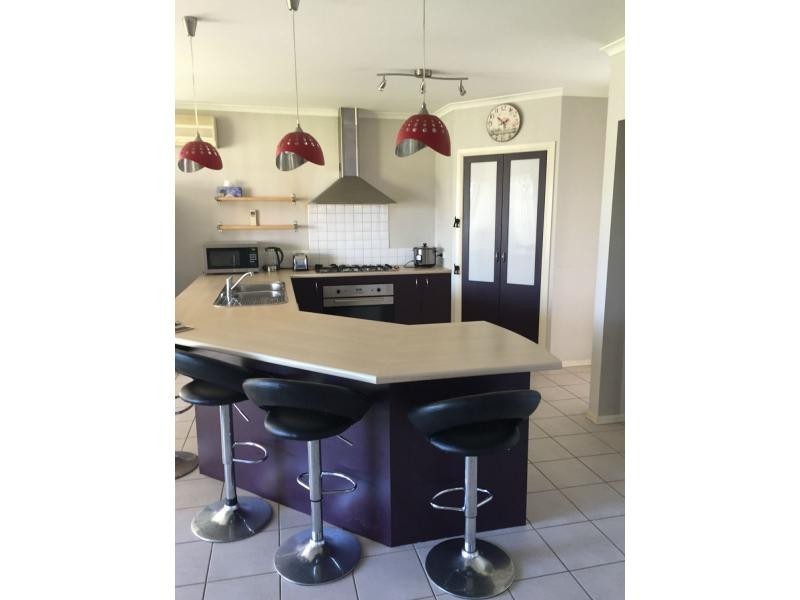 5 Eucumbene Drive, Berwick VIC 3806