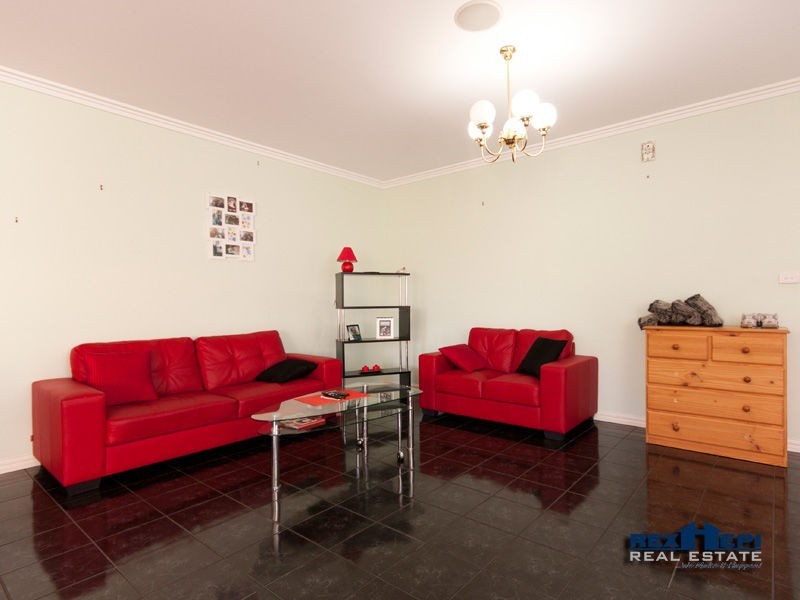 2/6 Hayes Road, Hampton Park VIC 3976