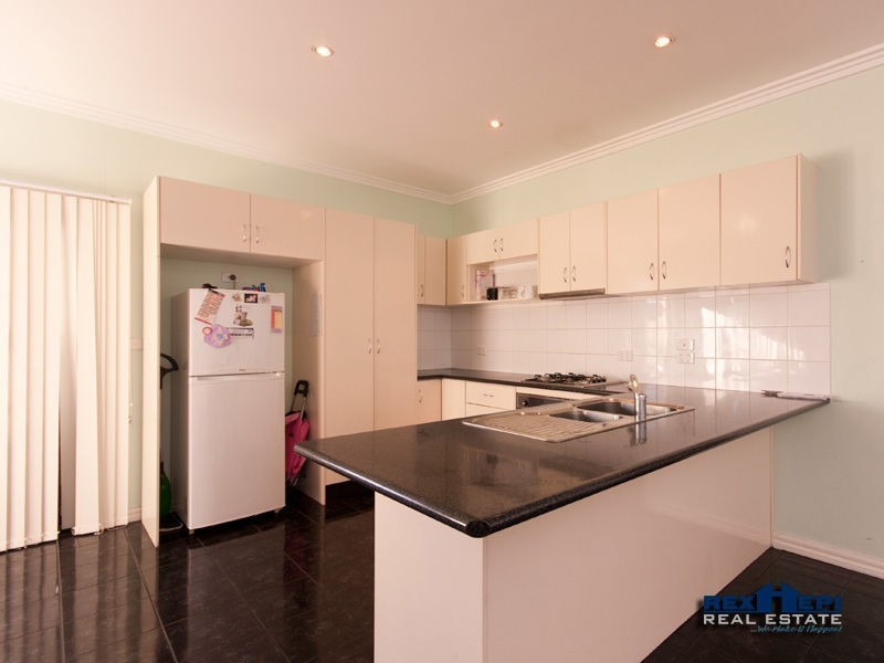 2/6 Hayes Road, Hampton Park VIC 3976