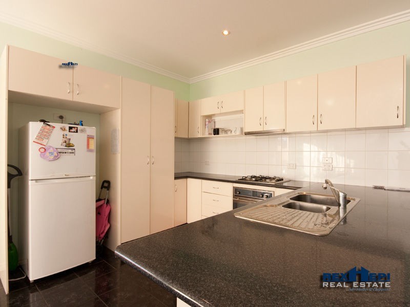 2/6 Hayes Road, Hampton Park VIC 3976