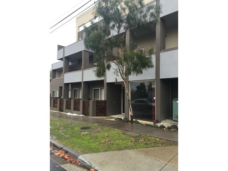 7/2-4 Hutton Street, Dandenong VIC 3175