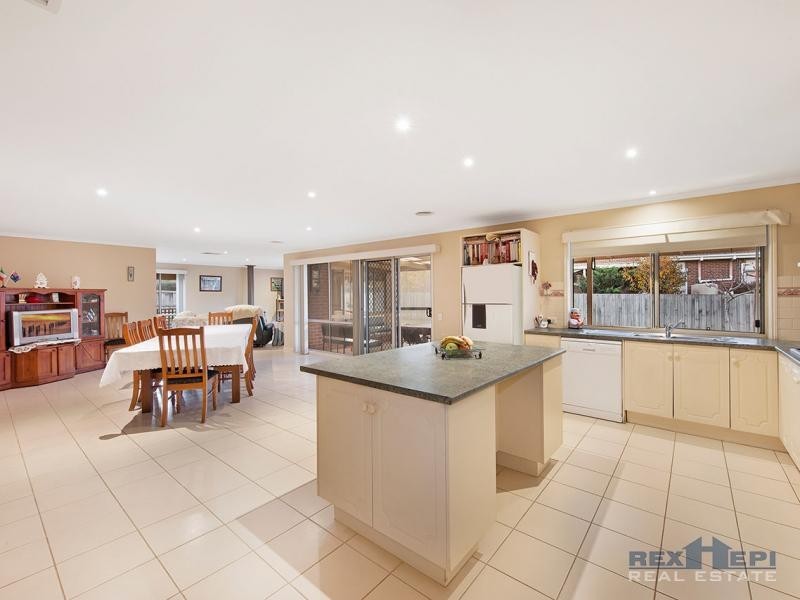 13 Caulfield Court, Narre Warren VIC 3805