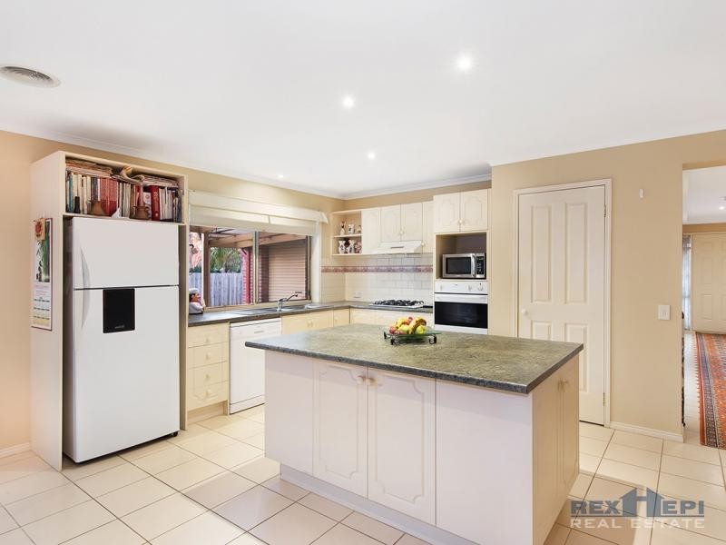 13 Caulfield Court, Narre Warren VIC 3805