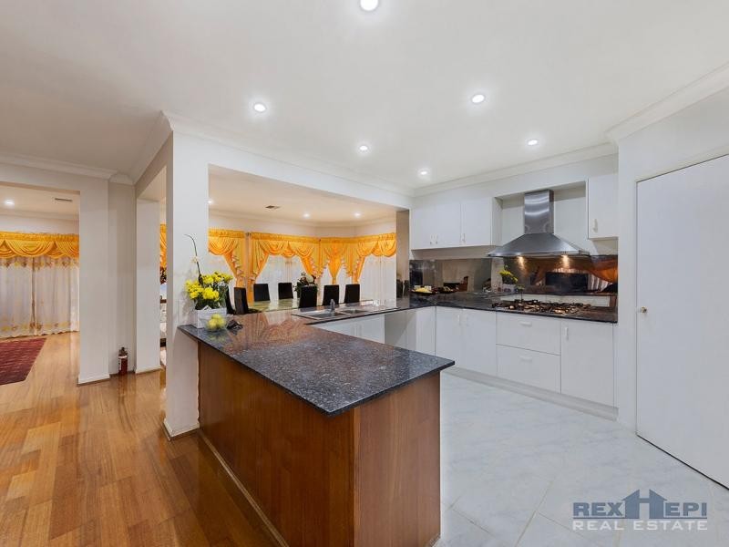 15 Tralee Circuit, Narre Warren VIC 3805