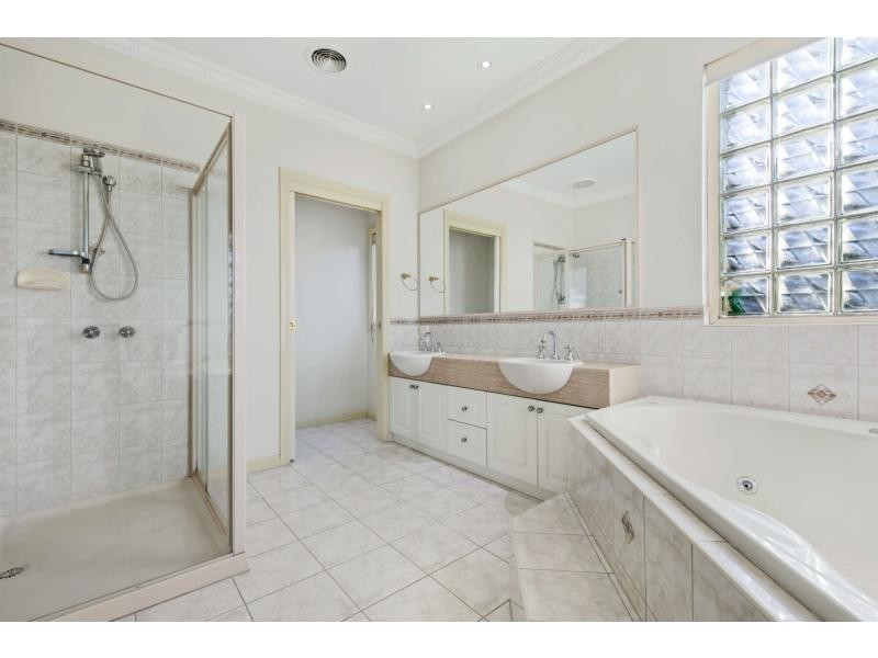 69C Ebeli Close, Narre Warren North VIC 3804