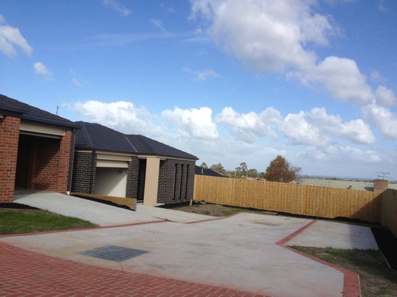 Unit 23/107 Army Road, Pakenham VIC 3810