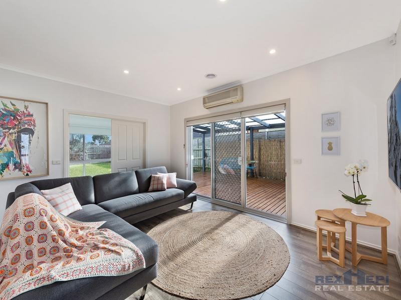 5 Boothby Terrace, Lynbrook VIC 3975